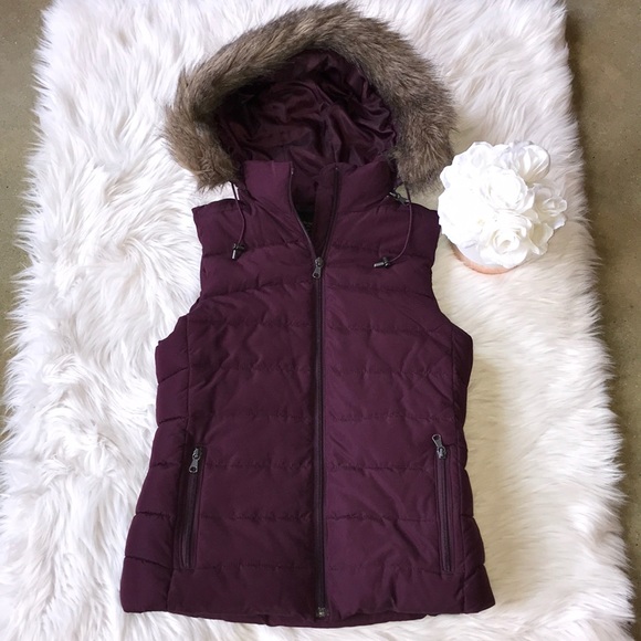 Banana Republic Jackets & Blazers - Banana Republic Hooded Vest